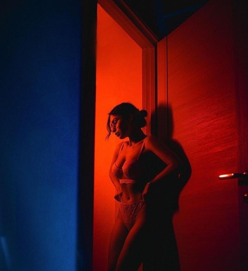 Алёна привлекальеная девушка из Дзержинского цена от 5000 руб