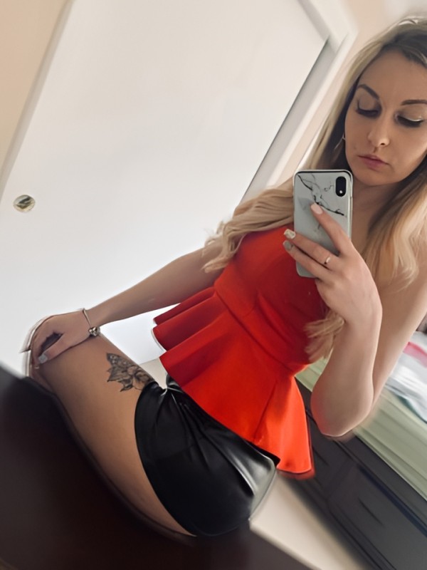 Дарья привлекательная девушка из Дзержинского цена от 10000 руб