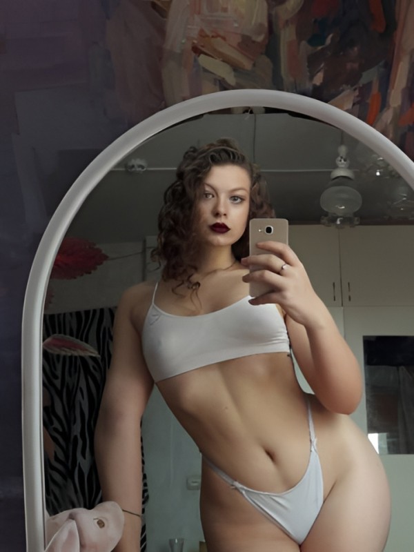 Снежана привлекательная девушка из Дзержинского цена от 2000 руб